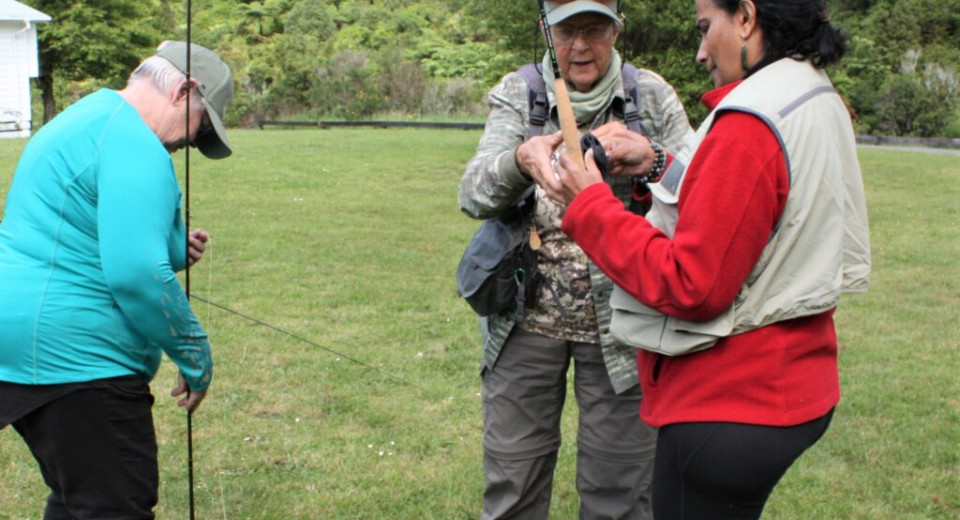 Blog women fishing 6 1024x899