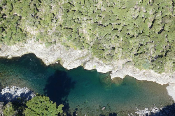 hero wellington top right