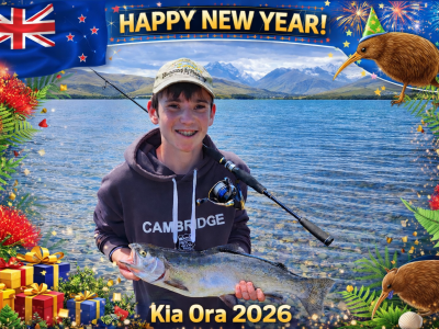 WFR2526.116 Hamish Tiffen (15yo) with his 7¼lbs rainbow trout from the shore of Lake Alexandrina.