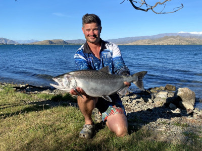 WFR2425 107 Stefan Matravers with his impressive 15.1lb Chinook Salmon.