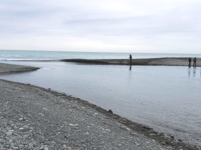 WFR2021.45 Salmon anglers fishing the Rangitata River gut 9 2 21 Credit R Adams