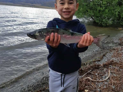 WFR2021.18 Kai Penei 4.5 y o with his Lake Heron salmon Credit Dean Rattray