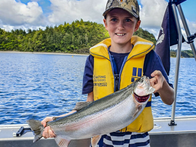 Anton Hutchinson and a great Rotoma bow52 1