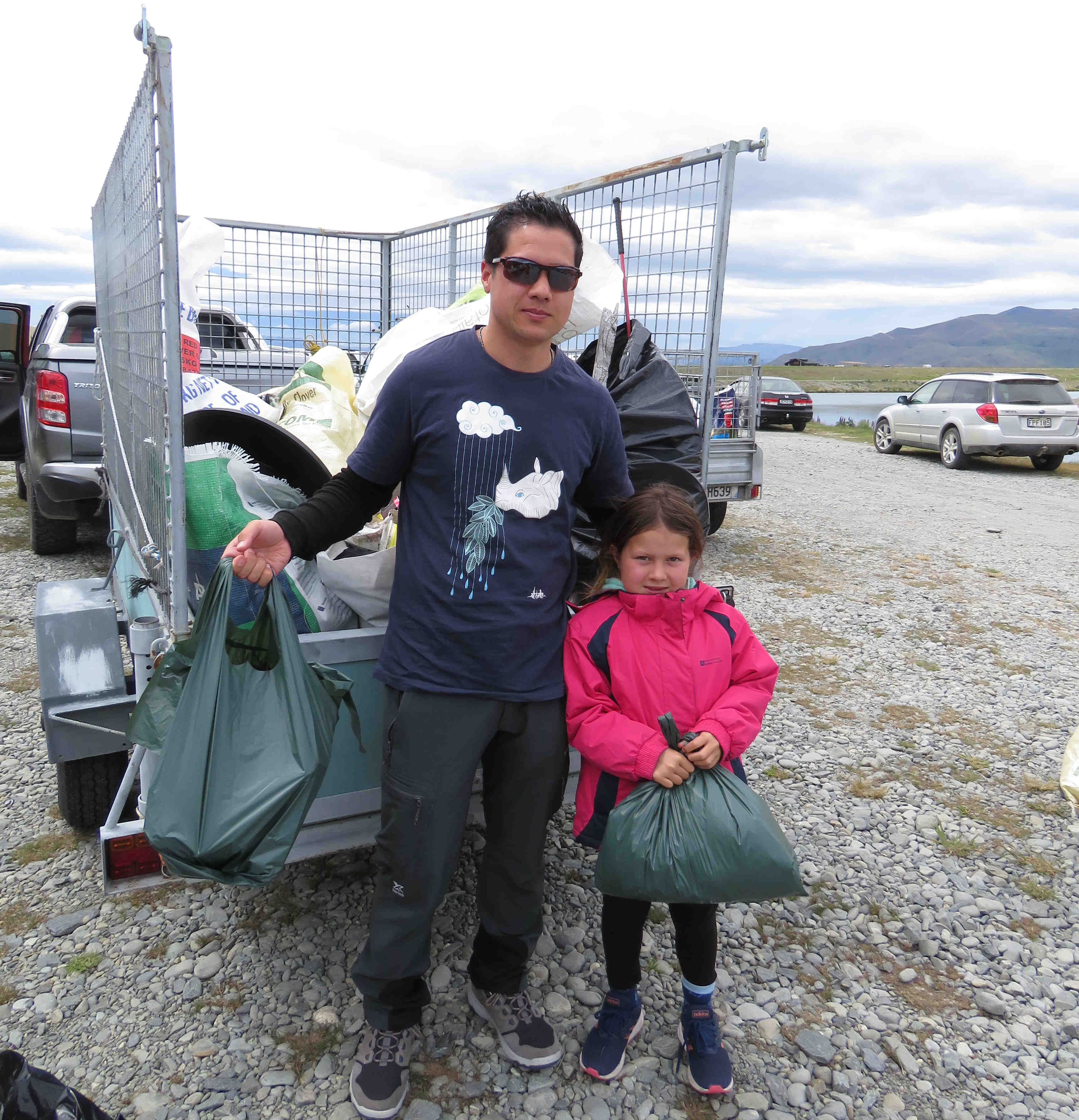 RLcsi3 Keen anglers Ben and Lily Rose Frickleton helping out at the litter pick up event photo Rhys Adams