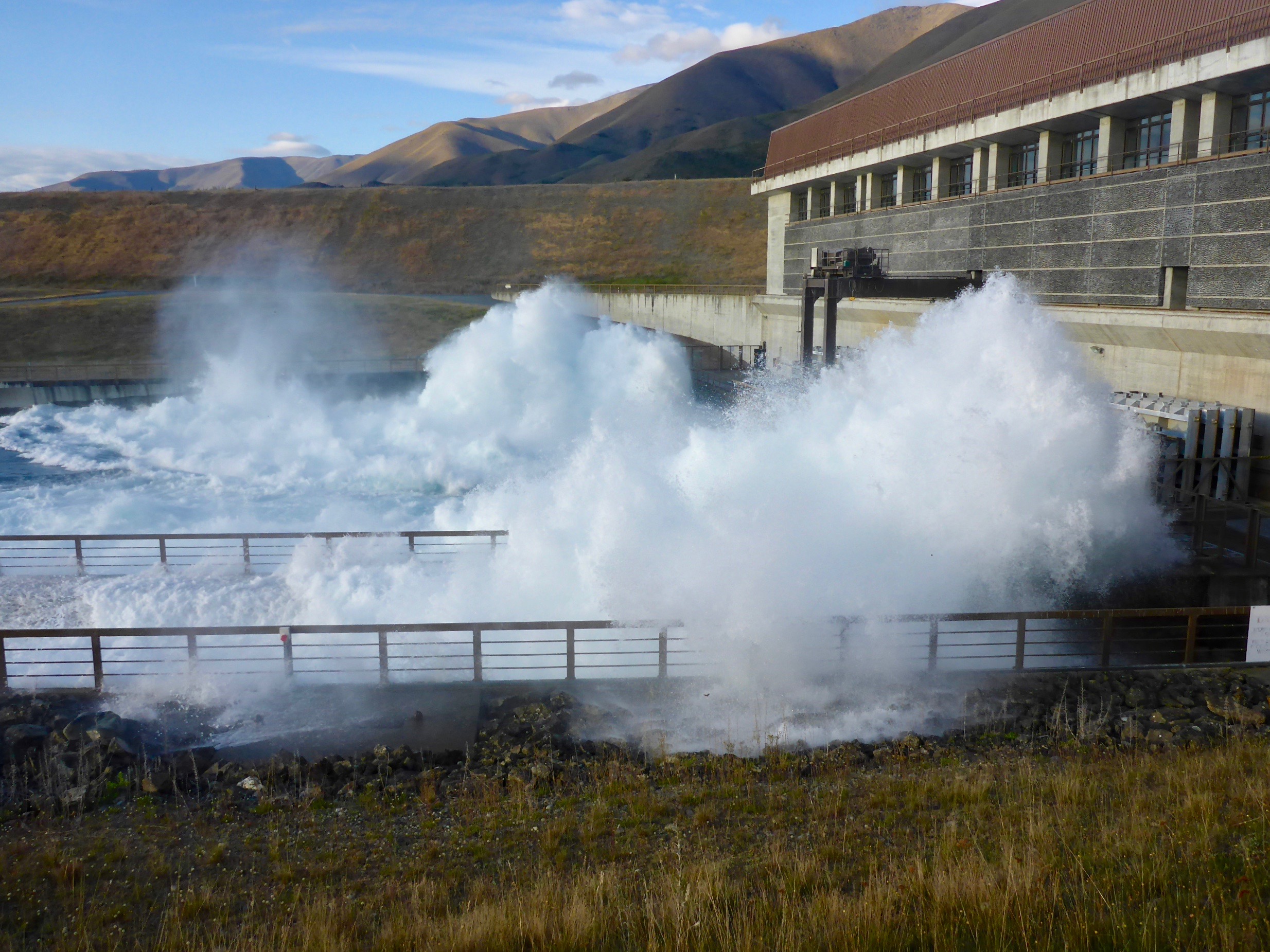 RLcsiNOV5 Fences and barriers are erected near power stations to keep you safe from emergency discharges like this pictured2