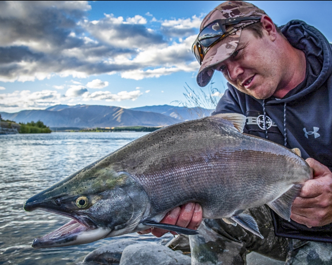 WFR2021.44 Nicor Sutherland displays what is possibly the biggest ever sockeye salmon caught in NZ credit Chris Firkin 1