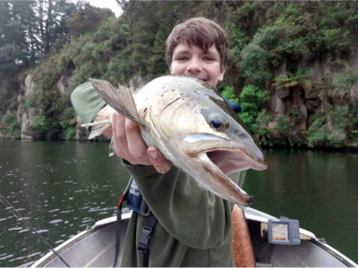 Lake Maraetai action photo Dion Watts