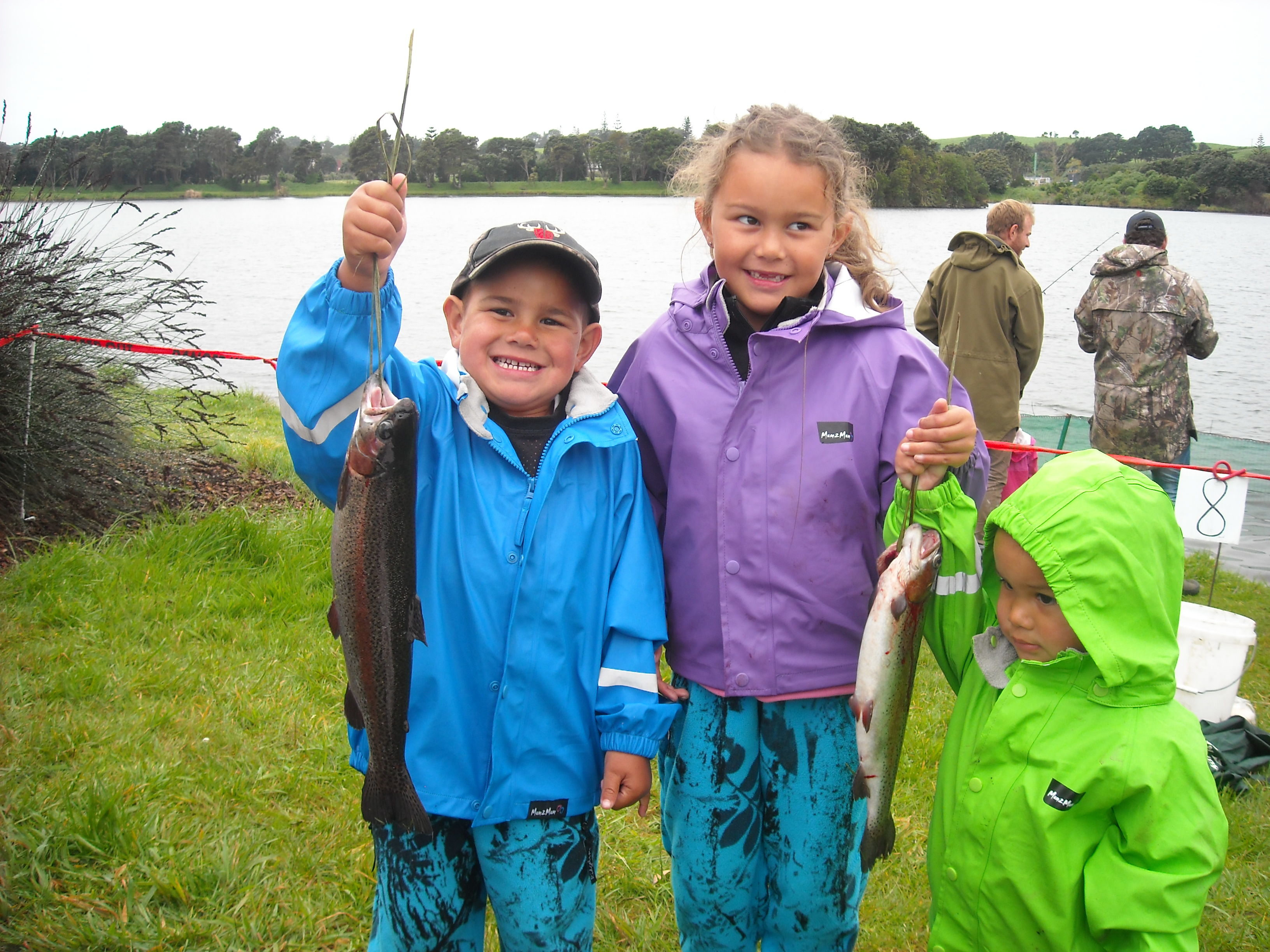 TRL2Sept19. Happy kids at the 2017 Lake Rotomanu fish out.
