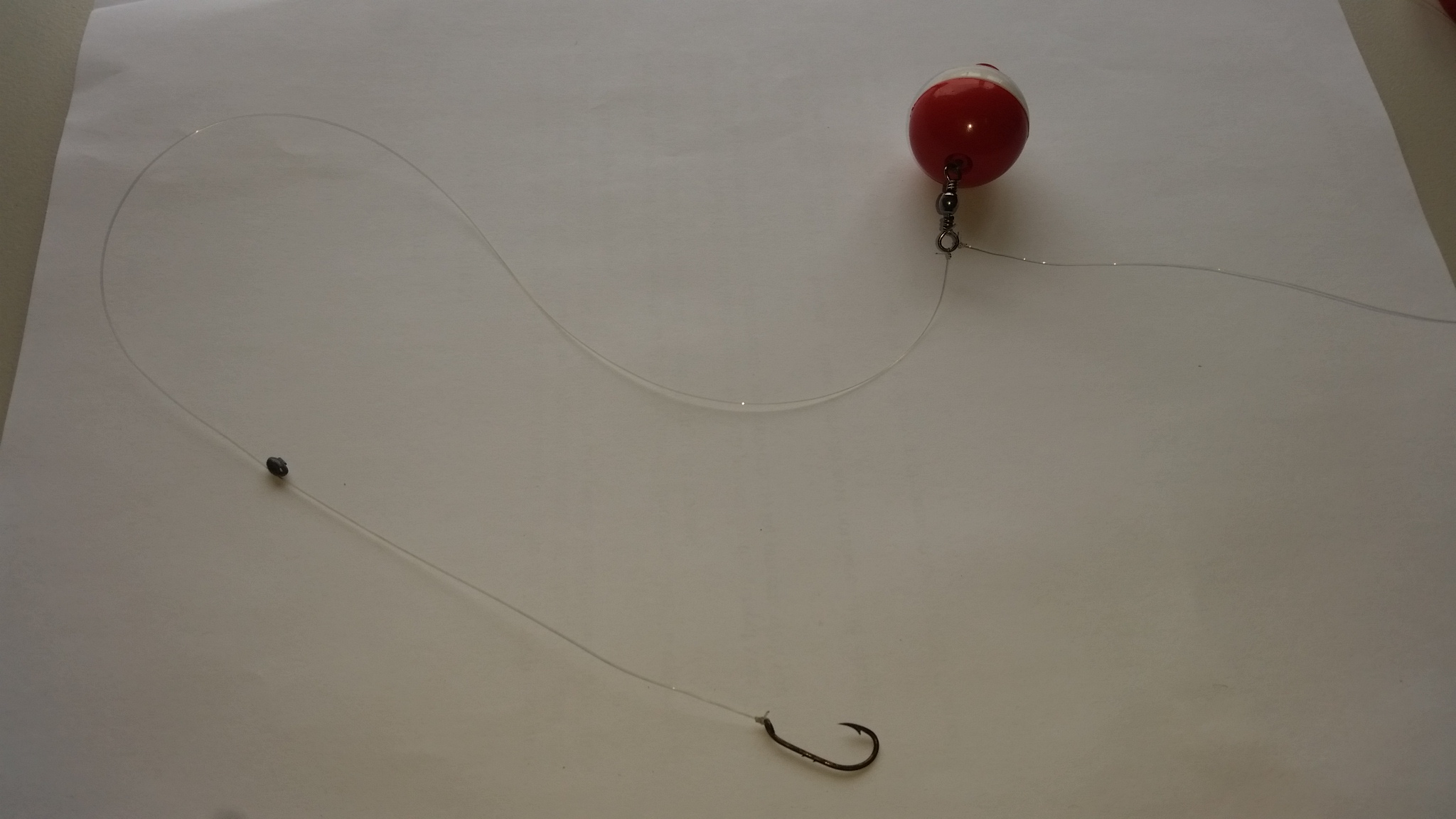 WFR1819.28 float rig adding a small split shot pictured will aid your bait to sink under the float