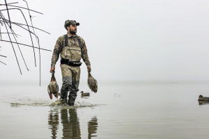 BBcsiMay2 Sam Carlaw hunts in the opening morning fog at Wainono Lagoon photo Conor Carlaw 1